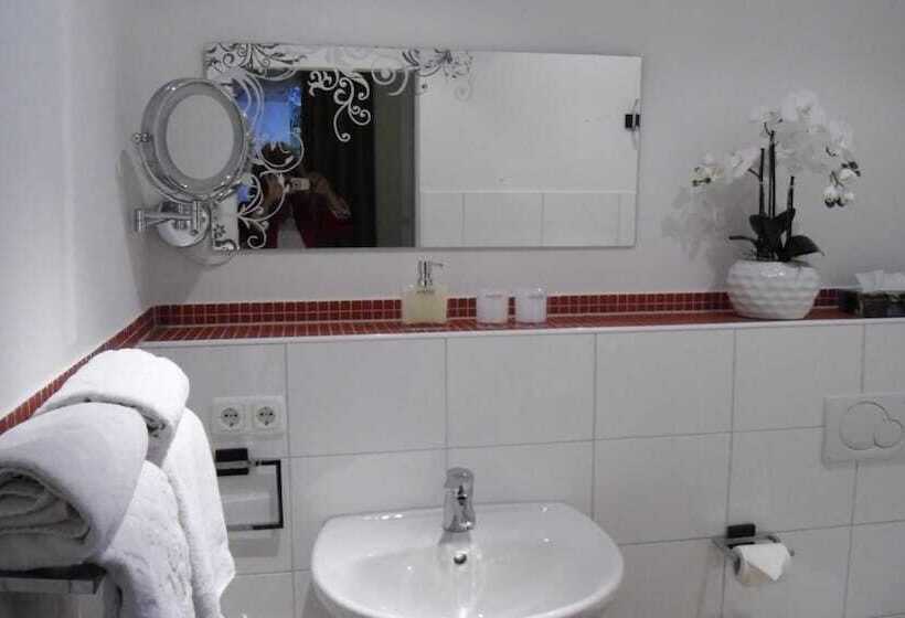 ホテル Wein Träume