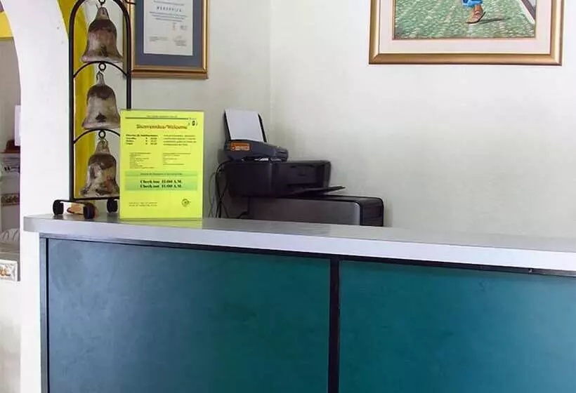 ホテル Villa Serena Flor Blanca