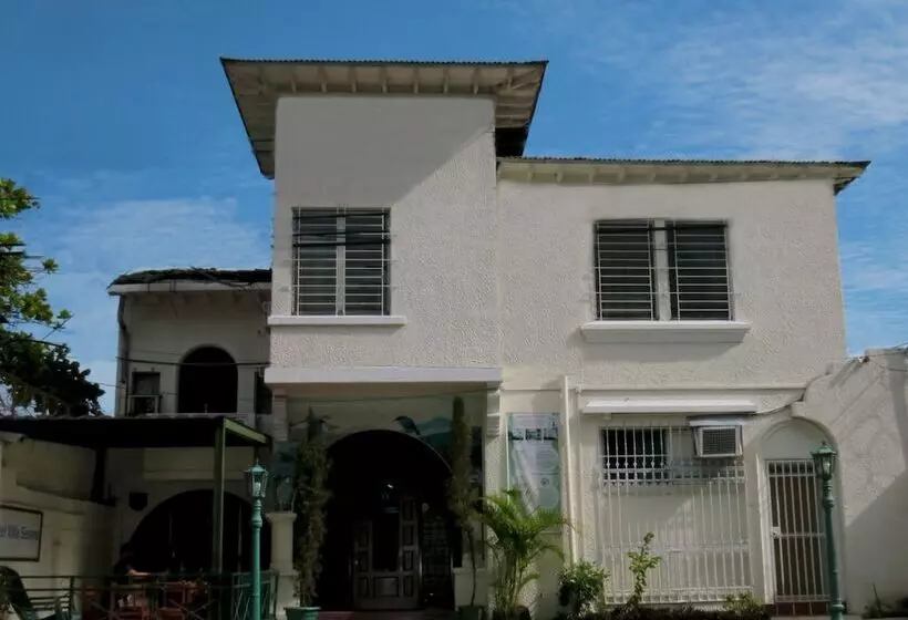 ホテル Villa Serena Flor Blanca