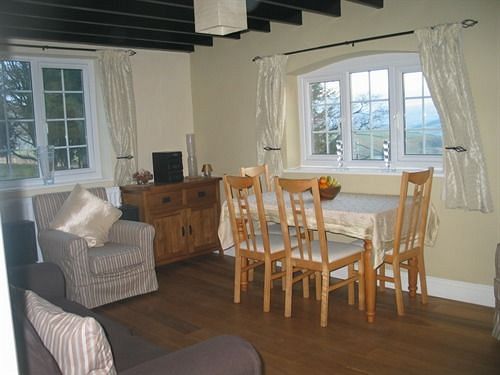 مبيت وإفطار Dales Farm