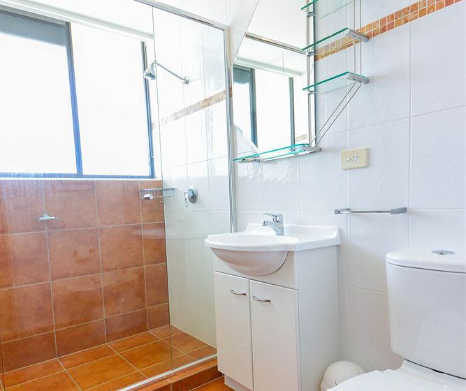 Broadwater Shores Waterfront Apartments