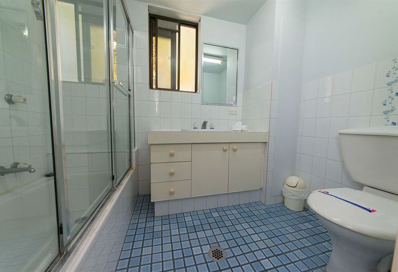 Broadwater Shores Waterfront Apartments