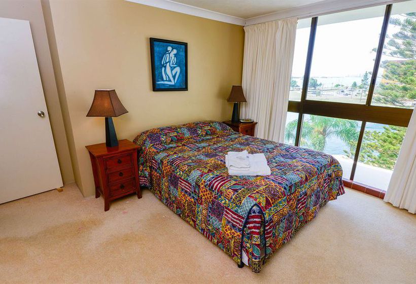 Broadwater Shores Waterfront Apartments