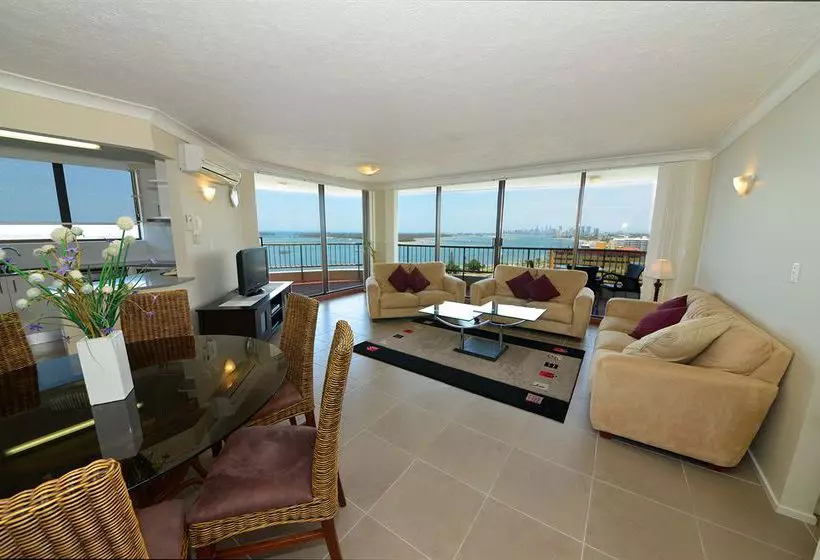 Broadwater Shores Waterfront Apartments