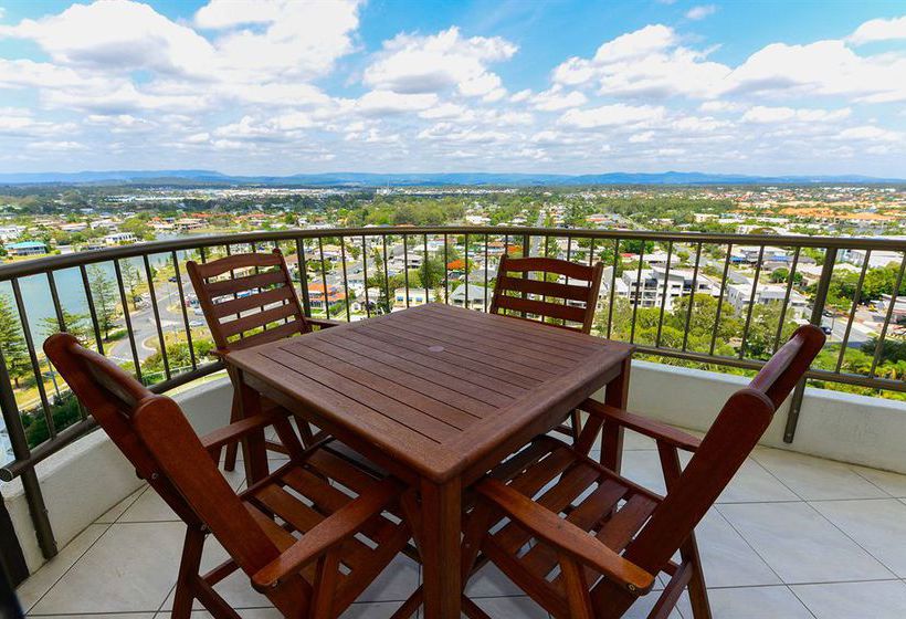 Broadwater Shores Waterfront Apartments