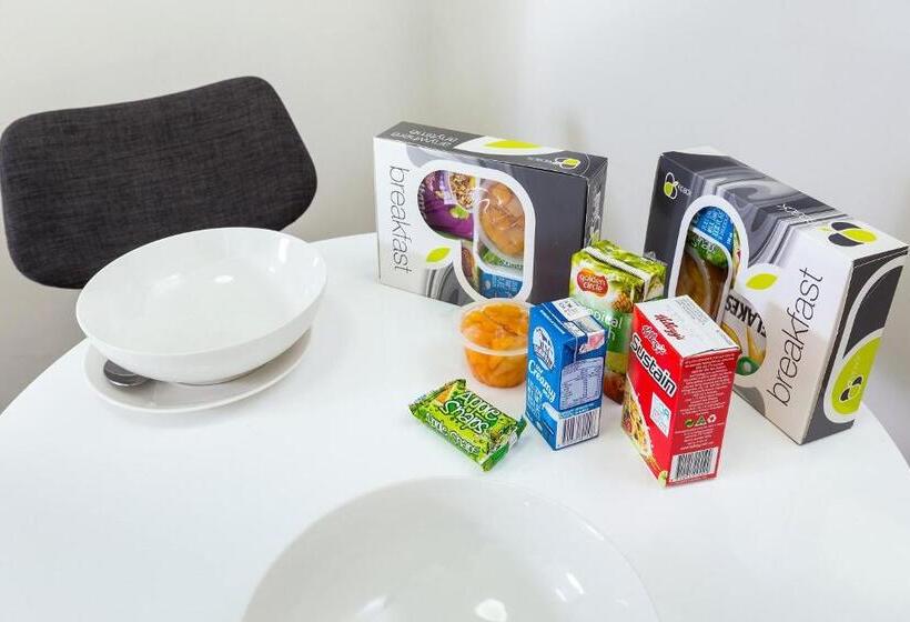 City Edge North Melbourne Apartment