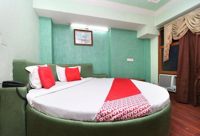 호텔 Abhi International