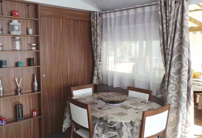 Otel Boost Locamobil 17 Bonne Anse Plage