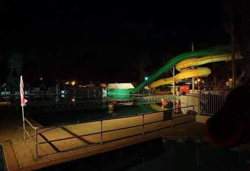 Otel Boost Locamobil 17 Bonne Anse Plage