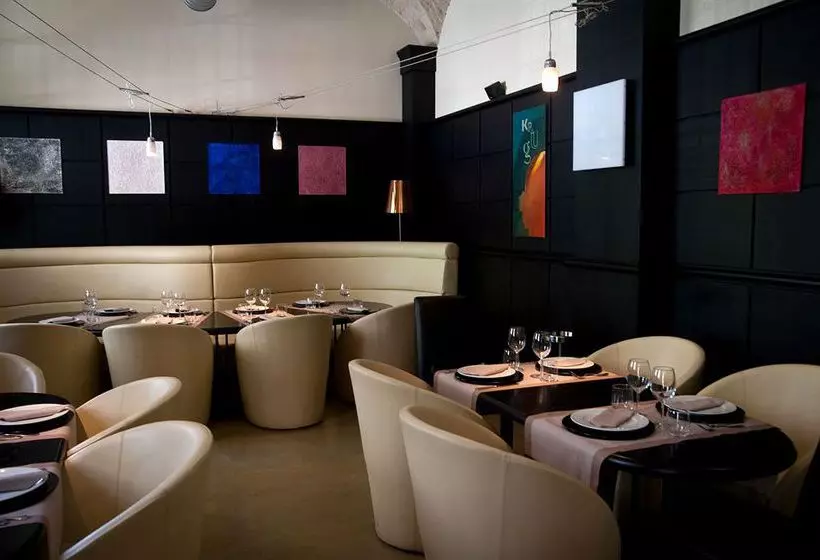 هتل The Victory Suite