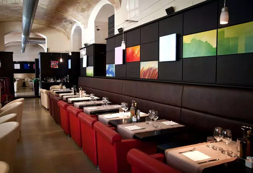 هتل The Victory Suite