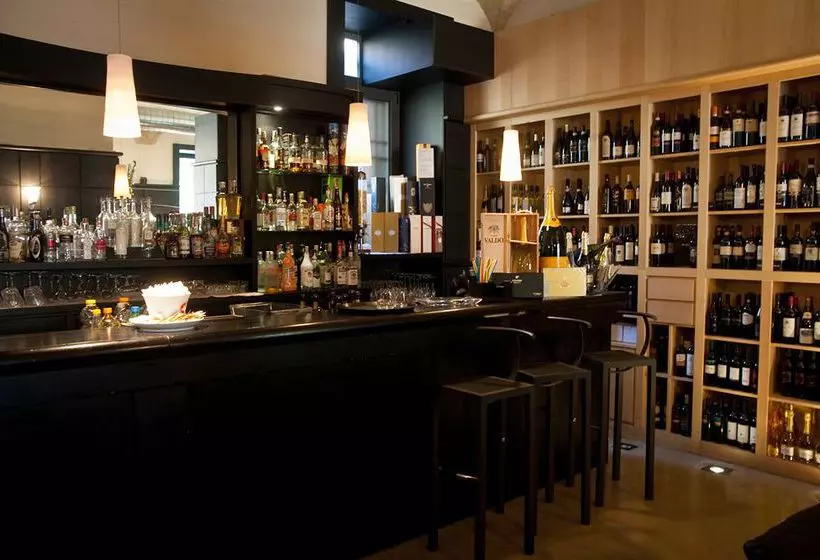 هتل The Victory Suite