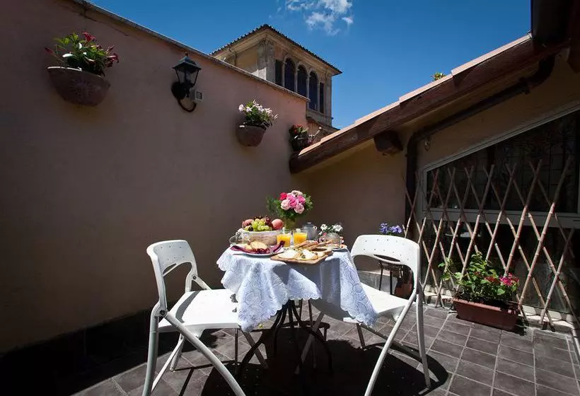 هتل The Victory Suite