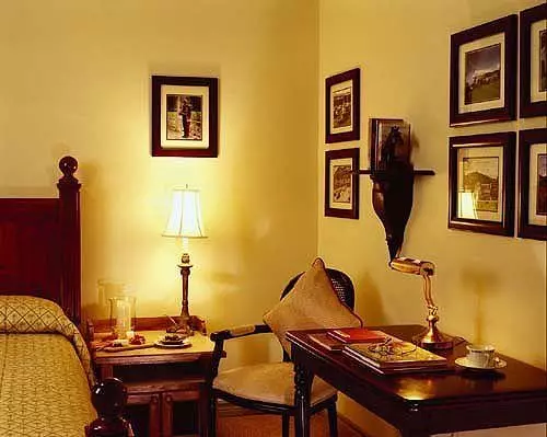 هتل Coblentz Inn Boutique