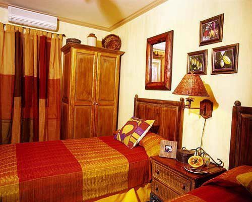 هتل Coblentz Inn Boutique