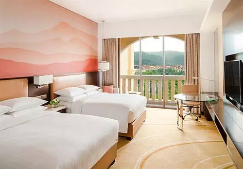 בית מלון כפרי Courtyard By Marriott Boluo