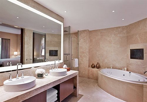 בית מלון כפרי Courtyard By Marriott Boluo