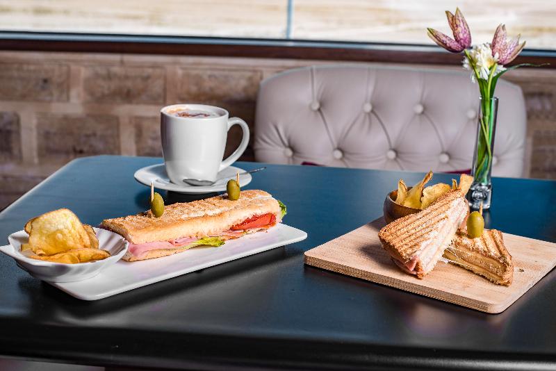 هتل De Sal Luna Salada