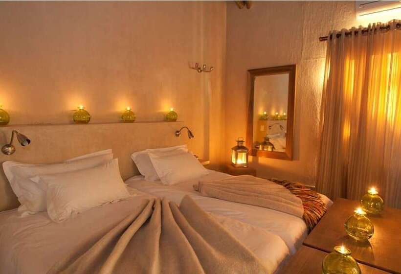 فندق Emanya At Etosha Game Lodge