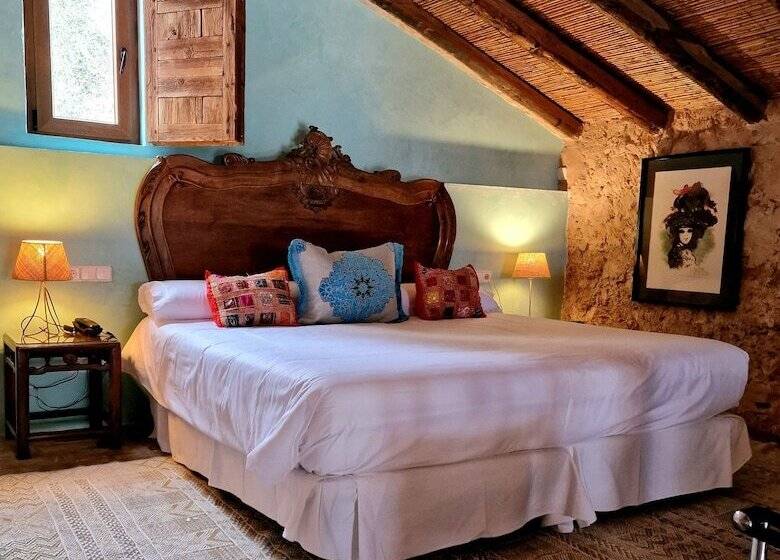 هتل Es Revellar Art Resort  Adults Only