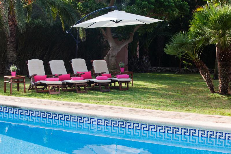 هتل Es Revellar Art Resort  Adults Only