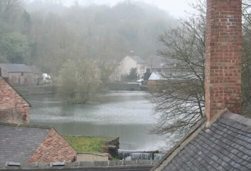 酒店 The Greyhound