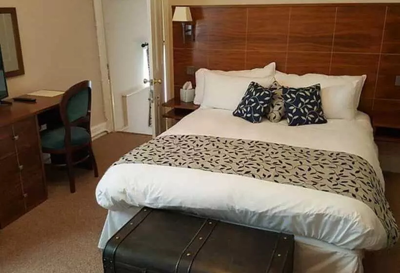 Hotell The Greyhound