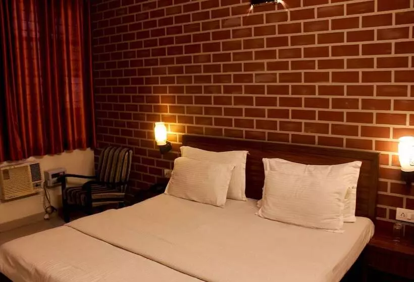 Отель Himalaya Haridwar @ Har Ki Pauri Road