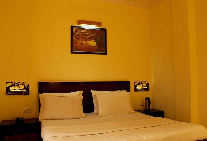 호텔 Himalaya Haridwar @ Har Ki Pauri Road