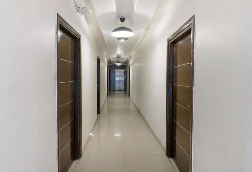 호텔 Himalaya Haridwar @ Har Ki Pauri Road