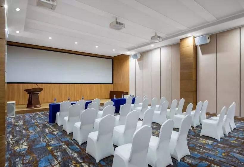 酒店 Holiday Inn Express Ordos Dongsheng, An Ihg