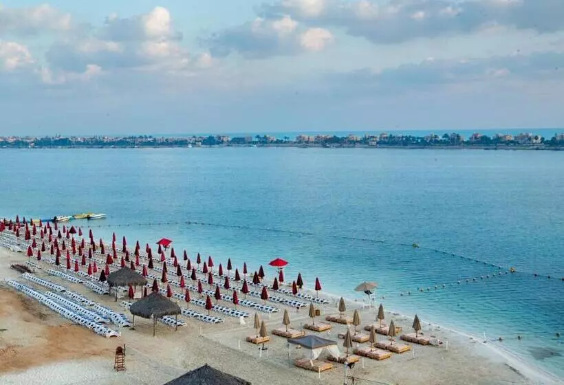 هتل Porto Marina Resort & Spa Al Alamein