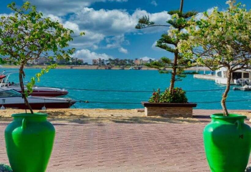 هتل Porto Marina Resort & Spa Al Alamein