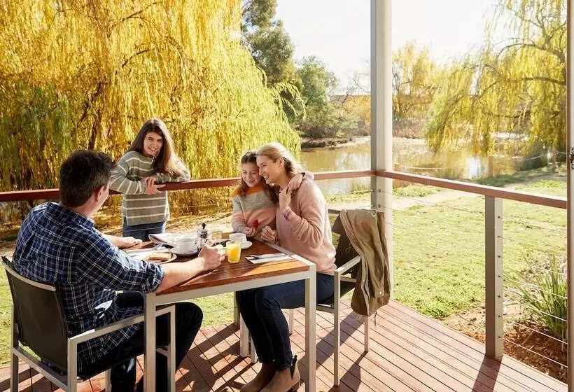 בית מלון כפרי Racv Cobram Resort