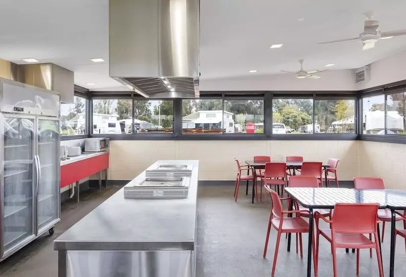 בית מלון כפרי Racv Cobram Resort