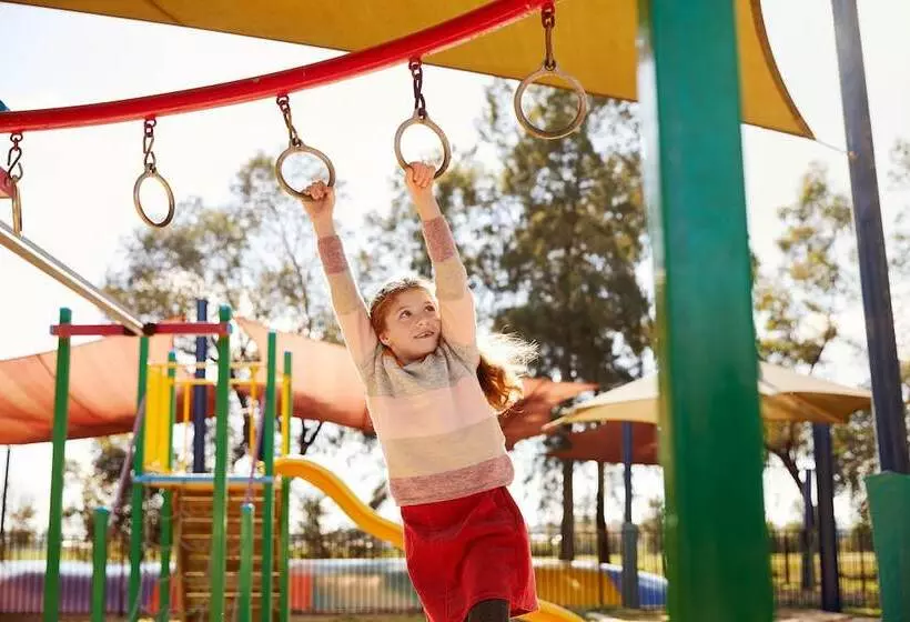 בית מלון כפרי Racv Cobram Resort