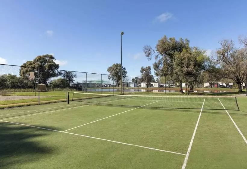 בית מלון כפרי Racv Cobram Resort