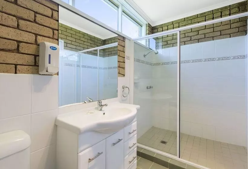 בית מלון כפרי Racv Cobram Resort