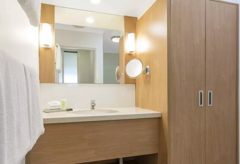 בית מלון כפרי Racv Cobram Resort