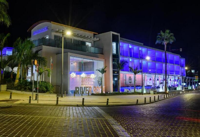 ホテル River Rock