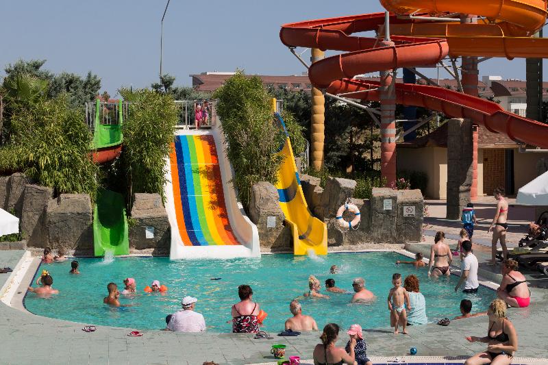 هتل Royal Taj Mahal