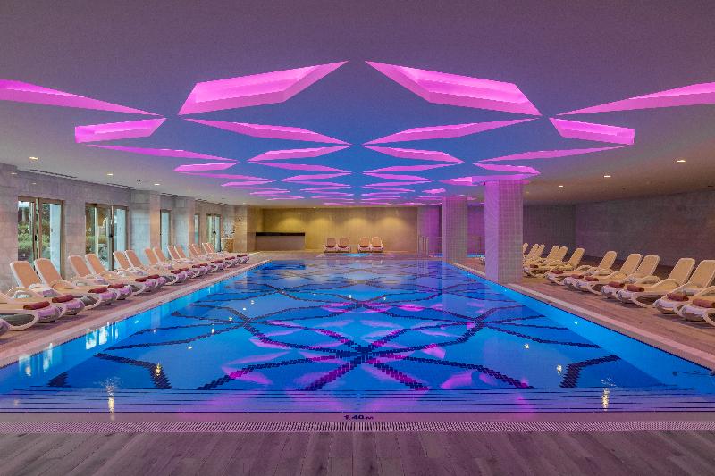 هتل Royal Taj Mahal