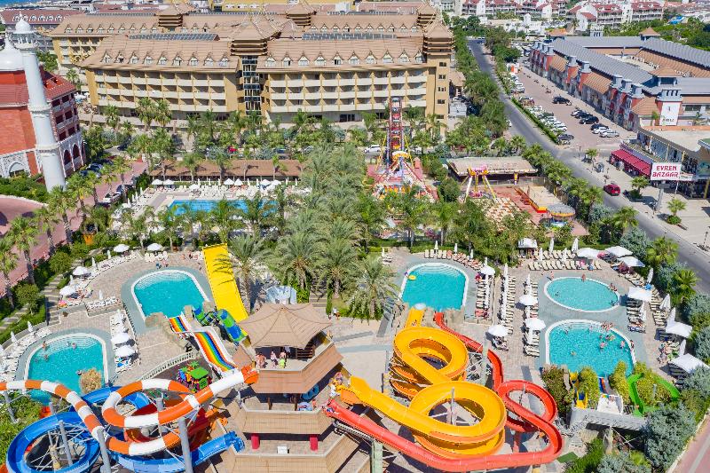 هتل Royal Taj Mahal