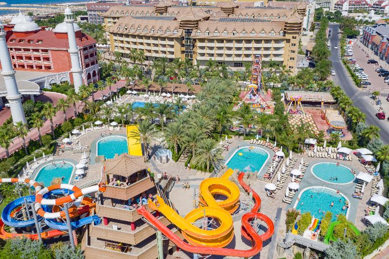 هتل Royal Taj Mahal