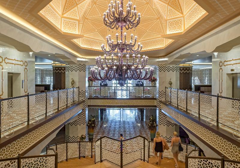 هتل Royal Taj Mahal