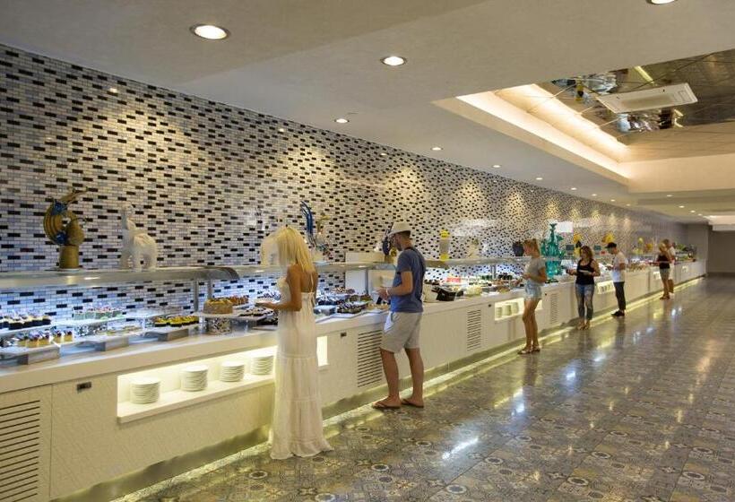 هتل Royal Taj Mahal