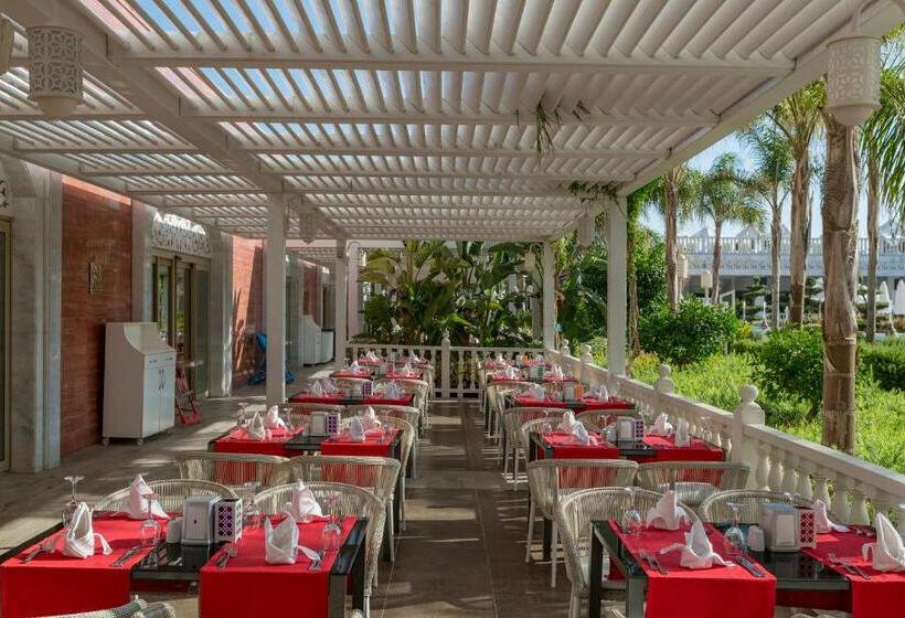 هتل Royal Taj Mahal