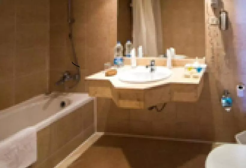 هتل Siva Grand Beach