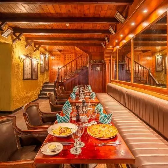 هتل Siva Grand Beach