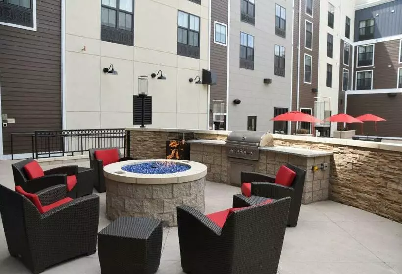 Hotel Towneplace Suites By Marriott Lawrence Downtown